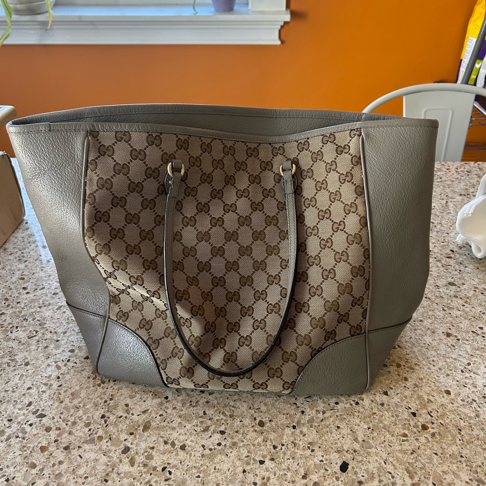 Gucci classic tote bag; authentic.